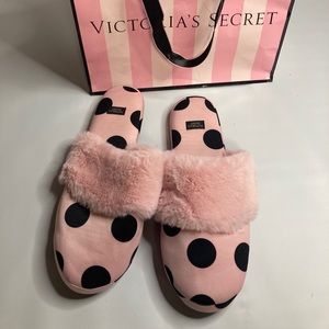 Victoria secret pink polka dot slippers medium